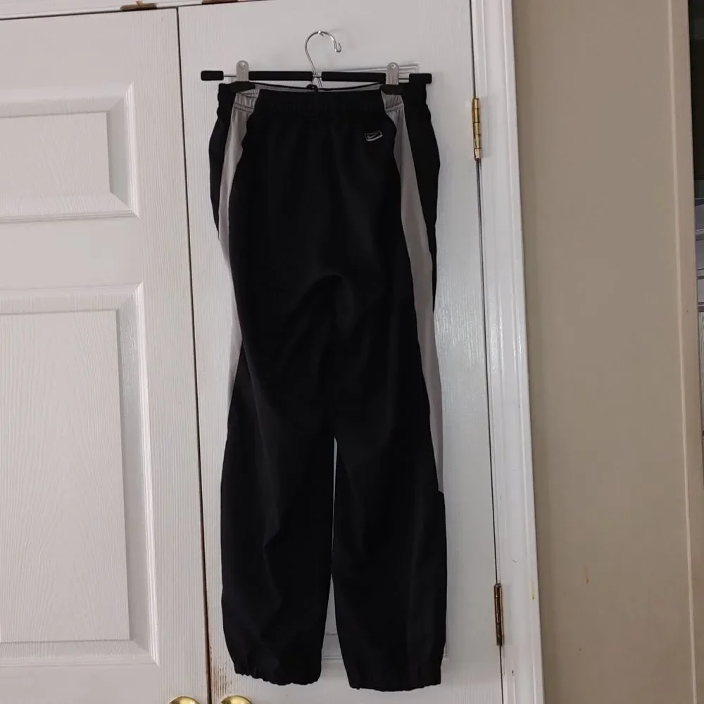 Nike Performance black and gray cuffed pants Sz S (8-10) GUC